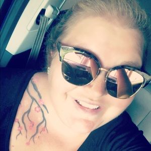 Meet your Posher, Destiny